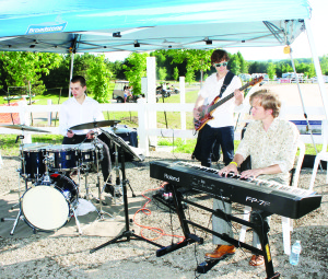 There was a big crowd out at the Caledon Equestrian Park recently as the Rotary Club of Palgrave hosted their annual Wines of the World event. The Adam Stevens Trio, consisting of Matthew Chalmers, Adam Stevens and Patrick Dilkie, provided music for the winer samples.