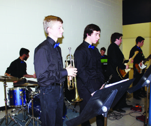 Humberview Secondary School in Bolton was a very busy place recently. It was the site of the Humberview Advantage Open House, allowing Grade 8 students in the community and their parents to see what goes on in high schools. This Jazz Combo consisted of Dylan Singh on drums, Eric Deare on trumpet, Matt Vainer on clarinet, Matt Boettger on keyboard, Zack Clifford on guitar and George Kell on bass.