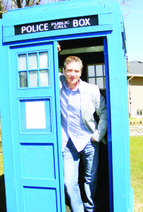 Caledon's Alan Hart paid tribute to the British science fiction show Doctor Who by creating a life-sized TARDIS on his front lawn.