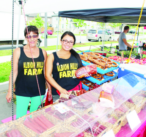 Farmers' Market up and going again The SouthFields Village Farmers' Market is well into another season in the hamlet, just south of SouthFields Village Public School. Donna King and Siolla DiMaria were representing Albion Hills Farm.