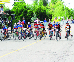 The eight to 10-year-old squirts took off from the starting line on their one-lap event.
