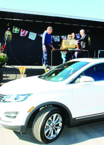 One of the highlights Saturday was the draw for the 2016 Lincoln MKC SUV, which was raffled off in support of the Bethell Hospice Foundation ‘Caring for Our Community' Lottery. Hospice Board Member Syd Harmon, Daniela Mosca, business development manager with Lincoln Canada, and Bob Fines of Fines Ford Lincoln in Bolton were on hand for the drawing of the winning ticket. The car was won by Peter Olar of Caledon.